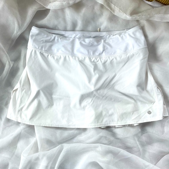 lululemon athletica Pants - Lululemon Pace Rival pleated Skirt/Skort White Size 10